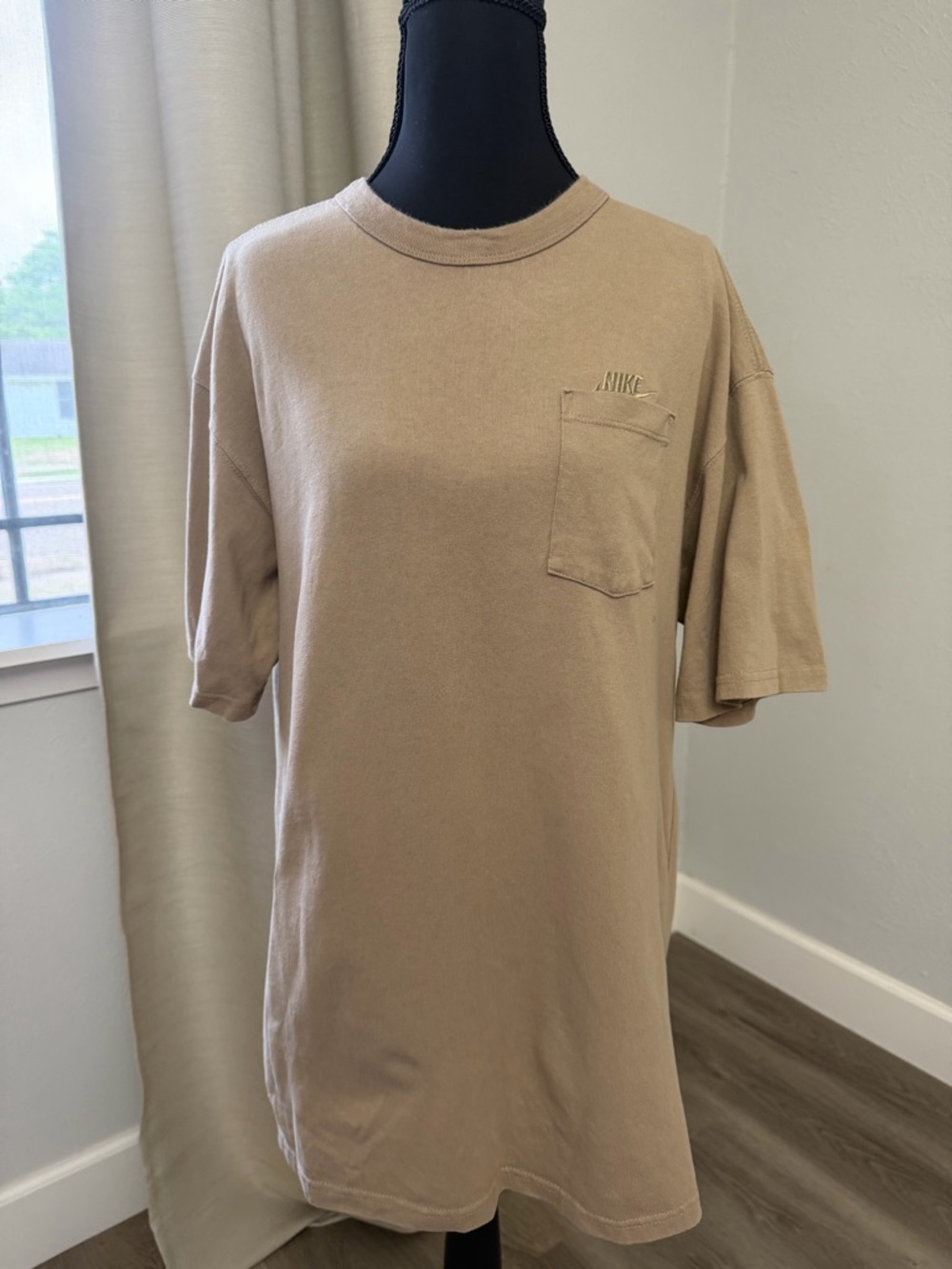 Nike Men’s Short Sleeve Pocket Tee in Beige